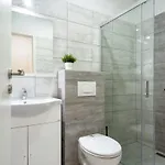 Modern Stylish At Location Διαμέρισμα Βουδαπέστη