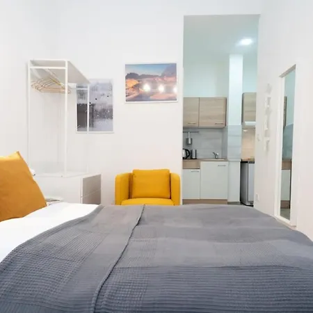 Modern Stylish At Location Budapest