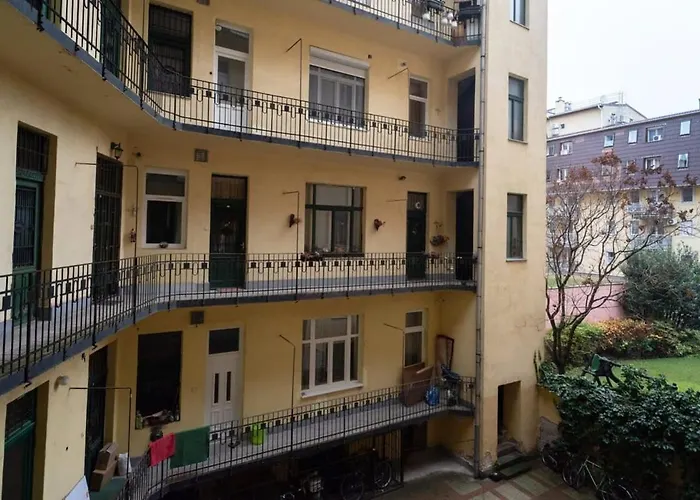 Modern Stylish At Location Apartament